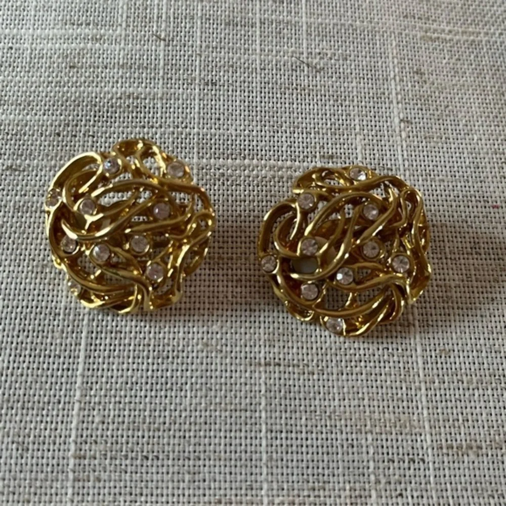 Vintage Gold tone rhinestone round Clip on Earrings …
